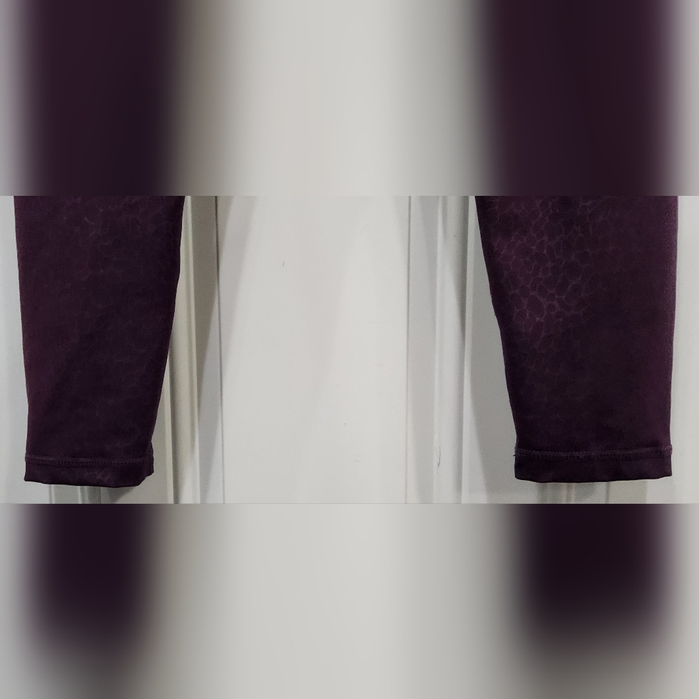 Zyia purple capri leggings women's size 12-14 - Picture 3 of 6